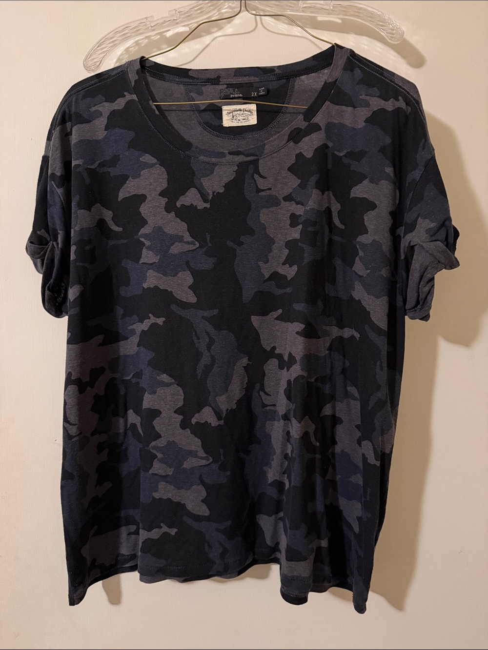 Prana Women's Short Sleeve Camo Tee - Black & Gray